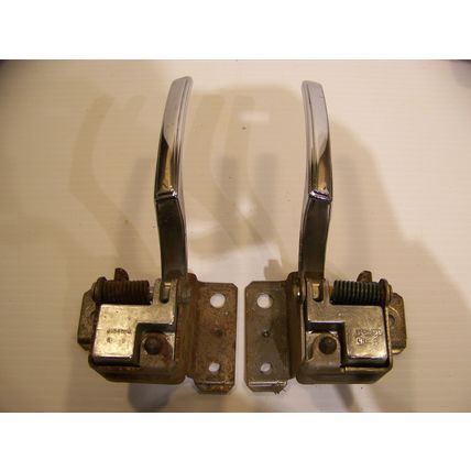 1971 BUICK INSIDE DOOR LATCH HANDLES & BEZEL OEM #9834764 9834765 9831235
