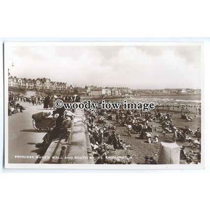 tq0121 - Yorks - Princess Mary's Wall & South Shore, at Bridlington - postcard