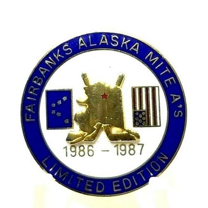 Fairbanks Alaska Limited Edition 1986- 1987 1 1/2" Round Pin Pinback Brooch