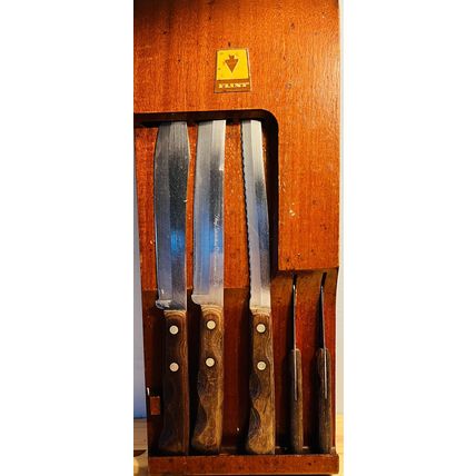 Flint Stainless Vanadium Knife Set & holder Set of 5 Vintage knives Made in USA