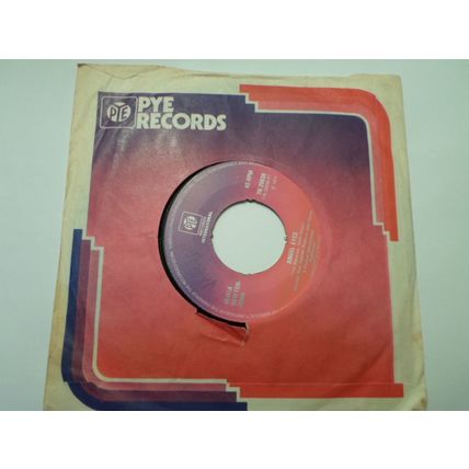 7" OLIVIA NEWTON JOHN 1974. LONG LIVE LOVE. PYE 7N25638. ANGEL EYES. VERY GOOD +
