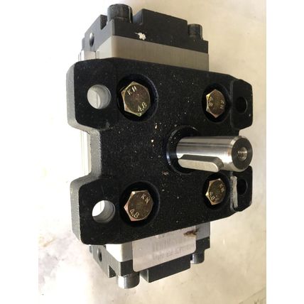 NEW SMC CDRA1FS63-90C PNEUMATIC ROTARY ACTUATOR, 90* ROTATION,TK