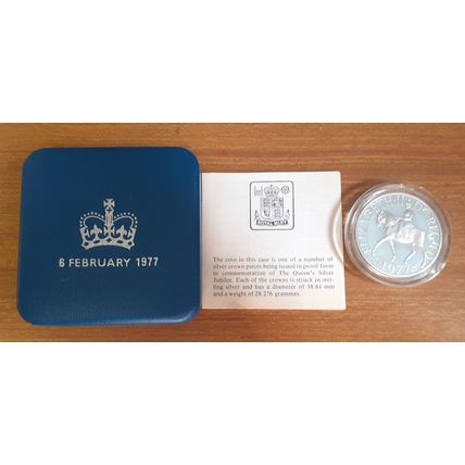 1977 Royal Mint Boxed 925 Silver Proof Queen Elizabeth 2nd Silver Jubilee Crown