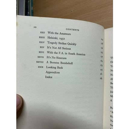 1954 1ST EDITION "REFEREEING AROUND THE WORLD" ARTHUR E ELLIS HARDBACK BOOK (P4)