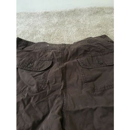 St. John's Bay Women's Casual Shorts Zip & Button Pockets Brown Size 8
