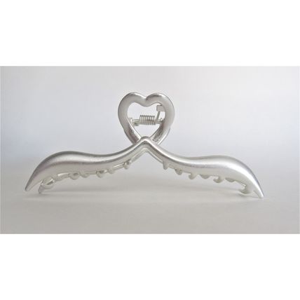 Long matte silver tone heart shaped metal hair claw clip