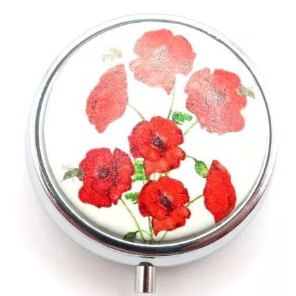 Wild Poppies Design Pill Box 2 CM Three Sections Plastic Liner Storage Gift