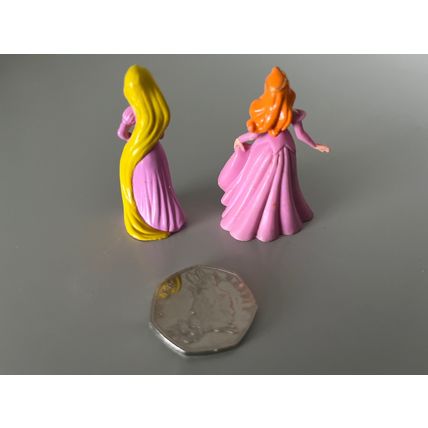 2 X DISNEY PRINCESS MINIATURE FIGURES