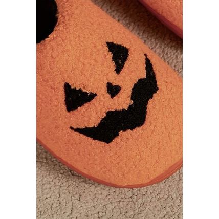 Orange Halloween Pumpkin Face Graphic Plush Slippers