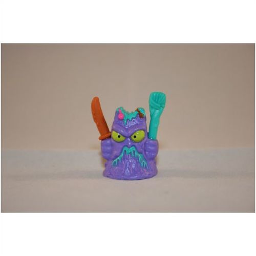 The Trash Pack Ultimate Fighting Trashies - #76 - Stale Cake