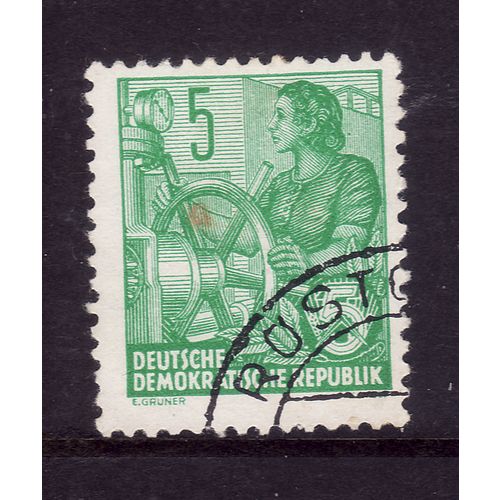 GERMANY EAST 1953 5pf GREEN SG E310 FINE USED
