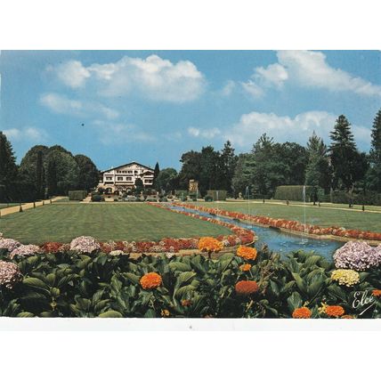 Cambo Les Bains Le Villa France Postcard posted 1982 VGC