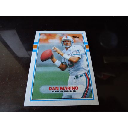 1989 Topps Football Card # 293 Dan Marino Excellent-Mint (6) Miami Dolphins