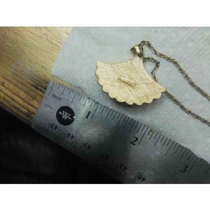 Vintage Avon Frosted Glass Shell Necklace