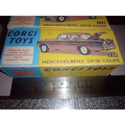 Corgi - 230 Mercedes-Benz 220 SE Coupe Replica/Copy Box