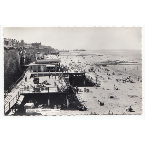 Walpole Bay Cliftonville Kent RP Postcard 27025