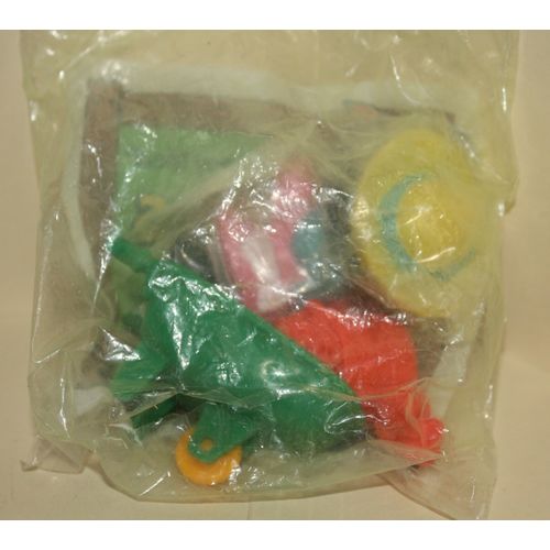 1990 McDonalds Peanuts #3 Lucy's Apple Cart Mint in Package