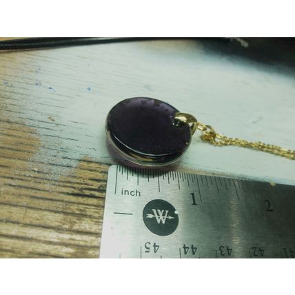 VINTAGE LDADPR ART GLASS PURPLE AND GOLD PENDANT LADIES NECKLACE