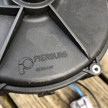 OEM Volvo Pierburg Smog Air Pump 850 850R 96 97 1996 1997 1270558