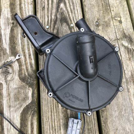 OEM Volvo Pierburg Smog Air Pump 850 850R 96 97 1996 1997 1270558