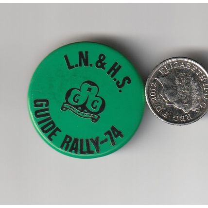 Girl Guide Metal Pin Badge UK - L.N & H.S Guide Rally 1974 - Used (BZ93)