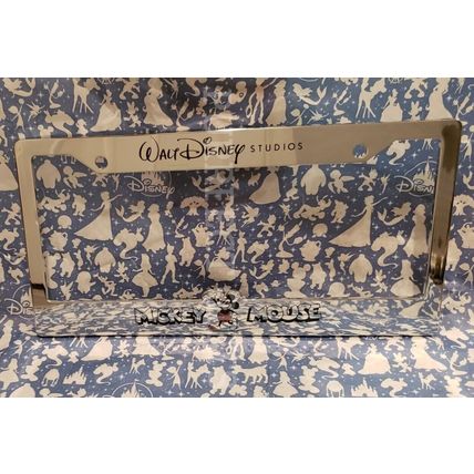 WALT DISNEY STUDIOS EXCLUSIVE MICKEY CHROME LICENSE PLATE FRAME HOLDER~NEW~HTF~