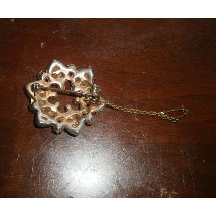 Vintage Glass & Faux Pearl Brooch (Blue Stones in Faux Pearl Hearts)