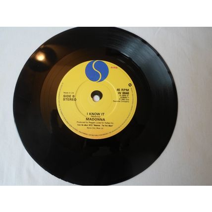 7" 1984 MADONNA . DRESS YOU UP. SOLID .PAPER LABELS, SIRE W 8848, NEAR MINT