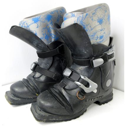 Garmont Veloce 3 Pin 75 MM Telemark Ski Boots Black Hard Shell Sz 25-26.5 Mondo
