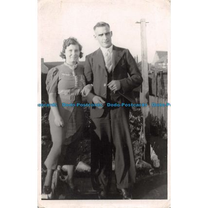 R138416 Woman. Man. Old Photography. Postcard