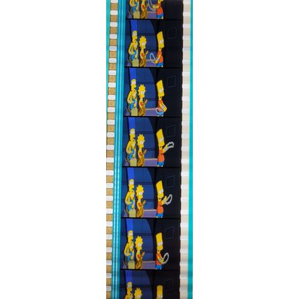 Simpsons Movie. Pk GEB - B038l . 1 STRIP OF 5 - 35MM FILM CELLS
