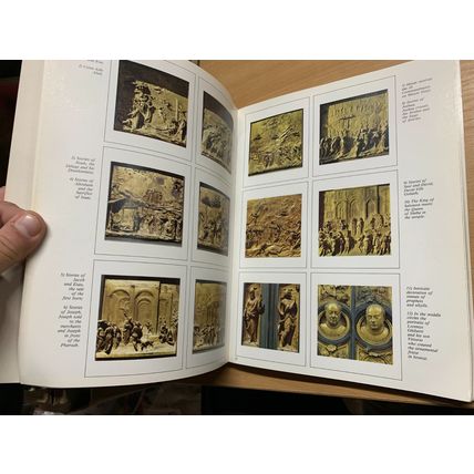 VINTAGE "FLORENCE - CITY OF ART" LARGE ILLUSTRATED PAPERBACK BOOK (P4)