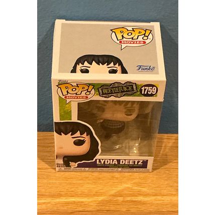 Funko Pop! Beetlejuice - Lydia Deetz #1759 Vinyl Figure (Box & Protector)