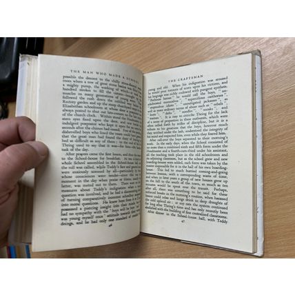 1946 1ST EDITION "THE MAN WHO MADE A SCHOOL" GEOFFREY HOYLAND HARDBACK BOOK (P2)