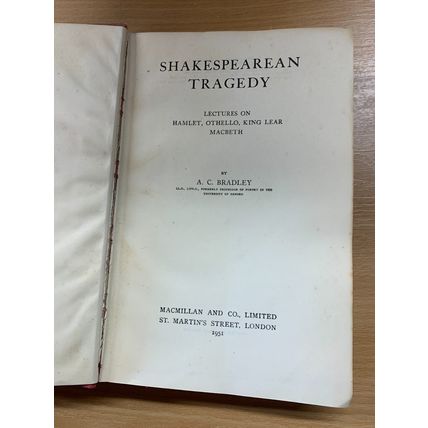 1951 "SHAKESPEAREAN TRAGEDY" LECTURES ON SHAKESPEARE LARGE HARDBACK BOOK (P4)