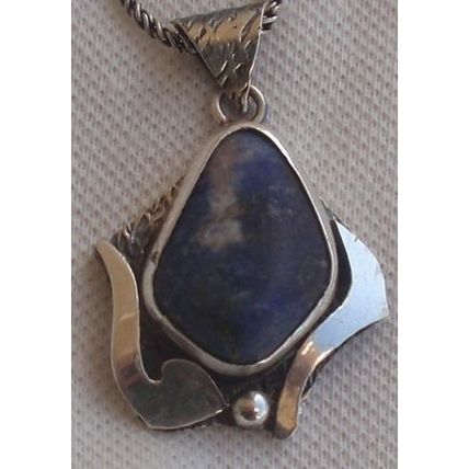 Raw lapis pendant MN928