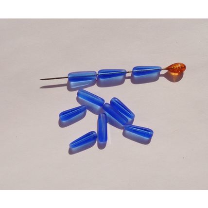 10 Vintage Blue Dagger Drop Glass Beads 15mm x 4mm Frosted and Sliced Side bd104