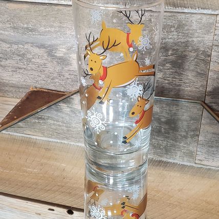 Libbey Glass Company - Prancing Reindeer Holiday Glass - Snowflakes