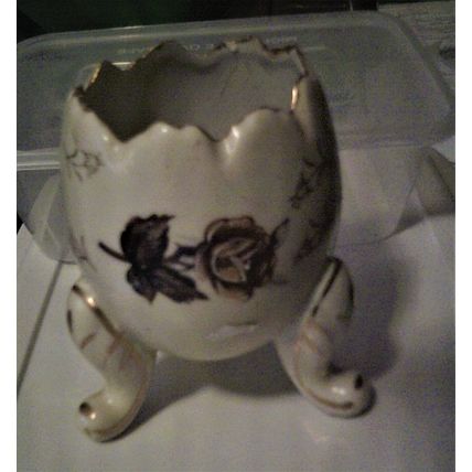 Figurine Three footed egg with floral decal / candle holder tea light