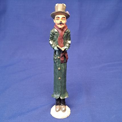 Vintage Windsor Collection PENCIL CAROLER 8" Figurine Skinny Santa Christmas