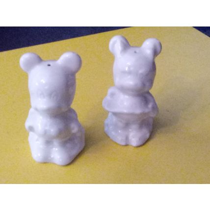 Old Vintage Walt Disney Mickey & Minnie Mouse Salt & Pepper Shakers 1950s