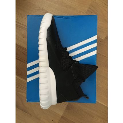 ADIDAS TUBULAR X BLK/WHI UK9