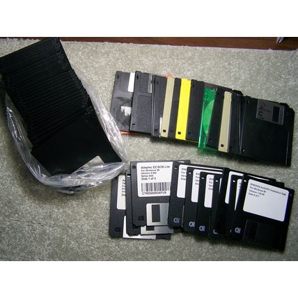 84 total 3.5 Diskettes HD 1.44MB capacity