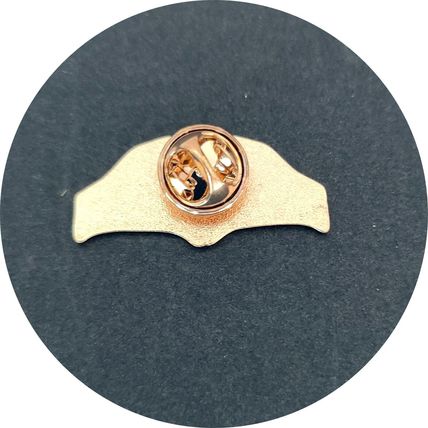 Hands Heart Enamelled Pin Badge Brooch Pride Metal Gift bag 3 cm x 1.5 cm BA42