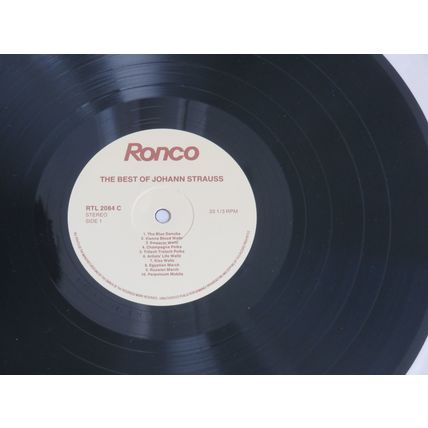 3 X CLASSICAL VINYL LPS. STRAUSS, BEETHOVEN, MOZART .