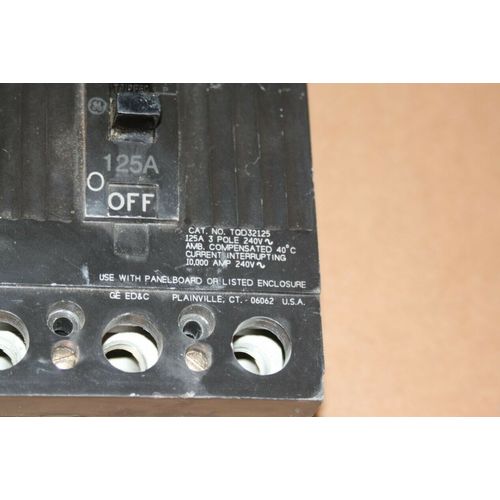 General Electric GE TQD32125 Circuit Breaker 3 Pole 125 Amp 240VAC