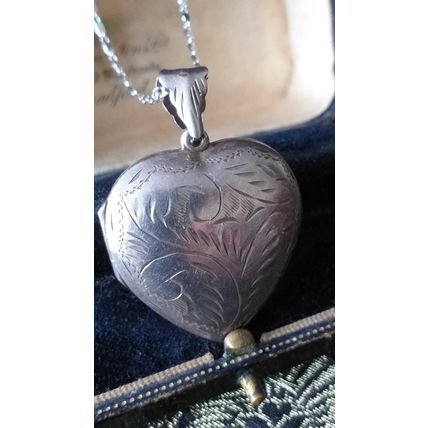 Vintage 1960-s 925 Large Silver Heart Locket Pendant with Pictures on Chain.