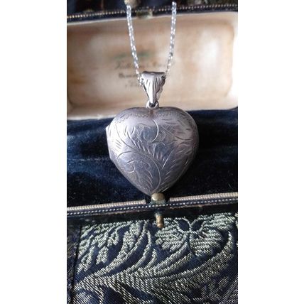 Vintage 1960-s 925 Large Silver Heart Locket Pendant with Pictures on Chain.