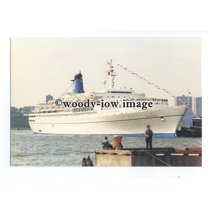 LN0537 - Italian Liner - Galileo at New York - postcard