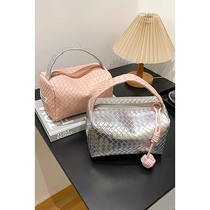 Silvery Lattice Texture Corded Ball Decor Weaven Handle Cosmetic Bag